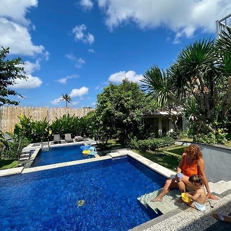 Private Suite In A Kids Friendly Big Shared Villa In Canggu Esterno foto