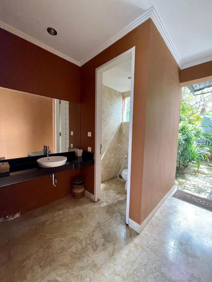 Private Suite In A Kids Friendly Big Shared Villa In Canggu Esterno foto