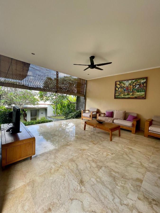 Private Suite In A Kids Friendly Big Shared Villa In Canggu Esterno foto