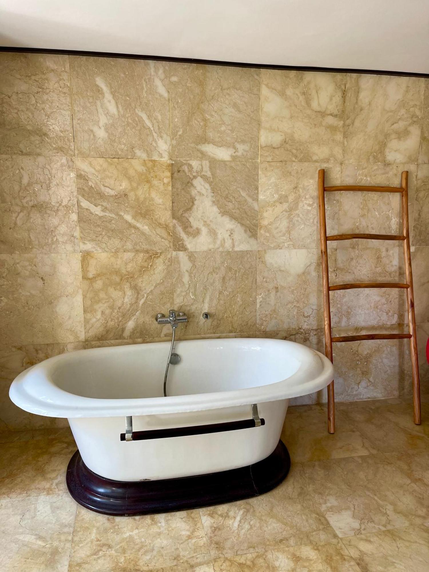 Private Suite In A Kids Friendly Big Shared Villa In Canggu Esterno foto